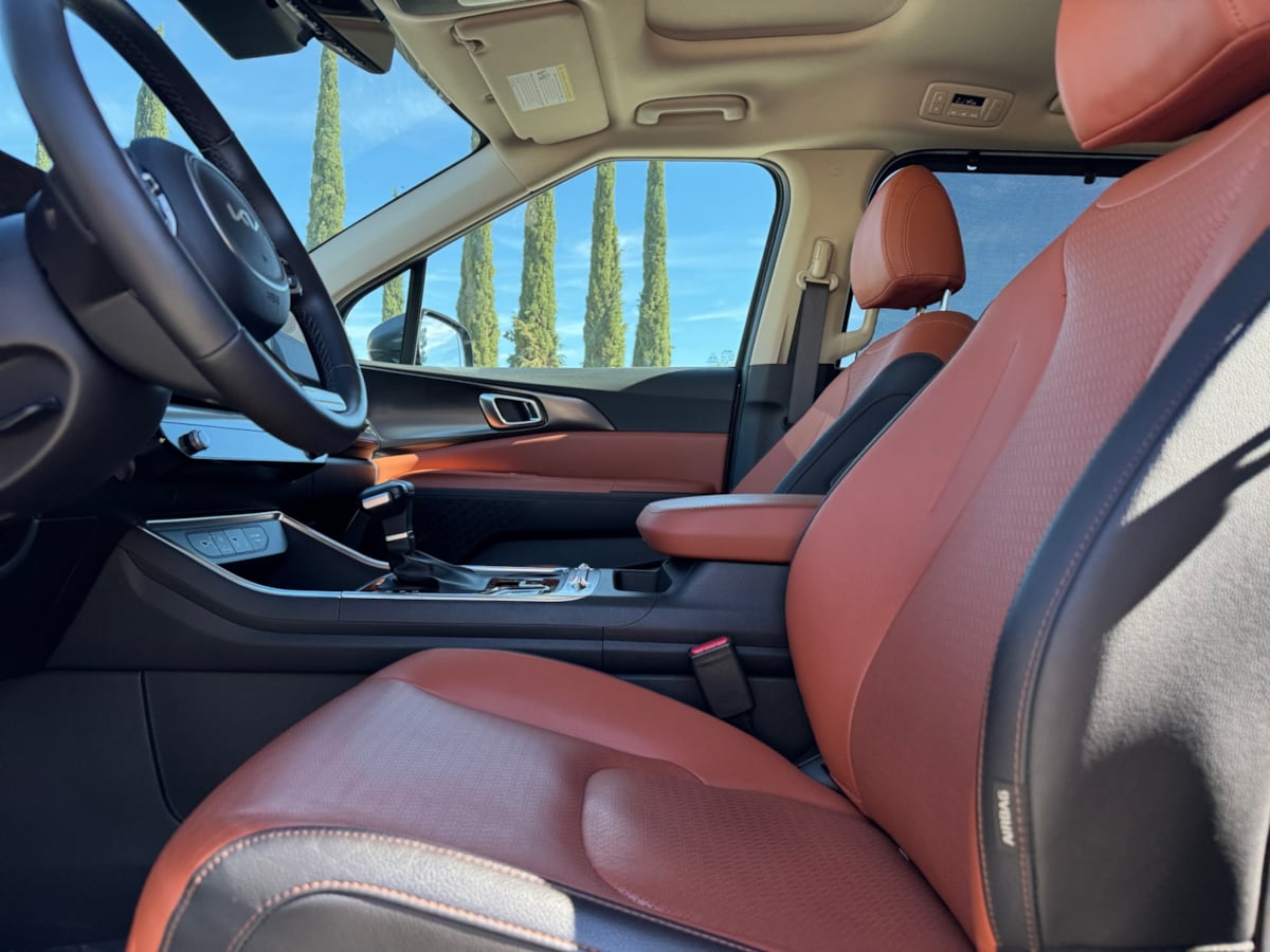 2025 Kia Carnival SX Prestige - Photo 17