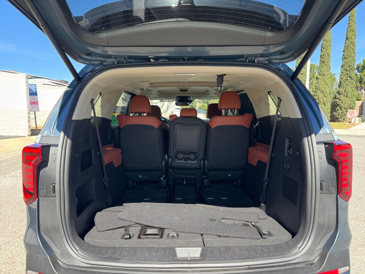 2025 Kia Carnival SX Prestige - Photo 21