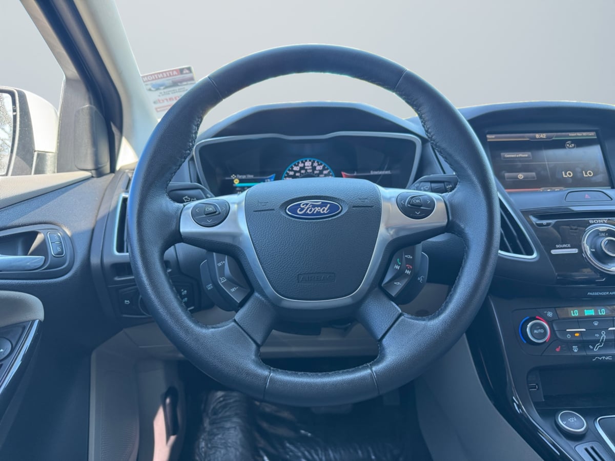 2015 Ford Focus Electric - Photo 11