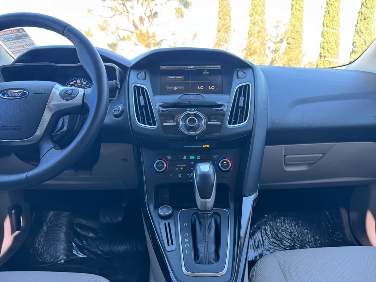 2015 Ford Focus Electric - Photo 15