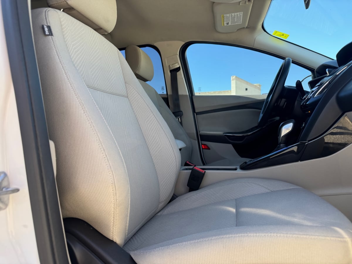 2015 Ford Focus Electric - Photo 19