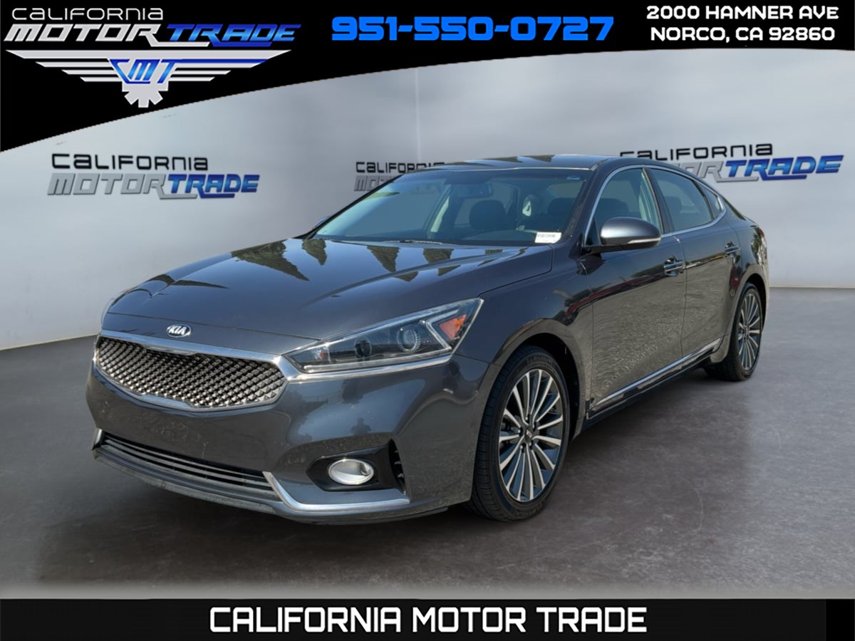 2017 Kia Cadenza Premium's photo