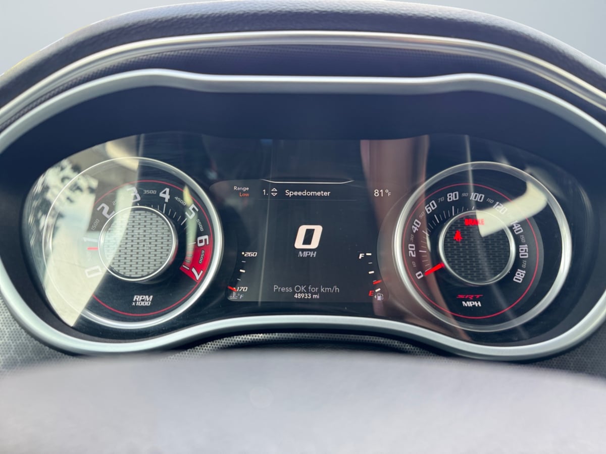 2016 Dodge Challenger SRT - Photo 12