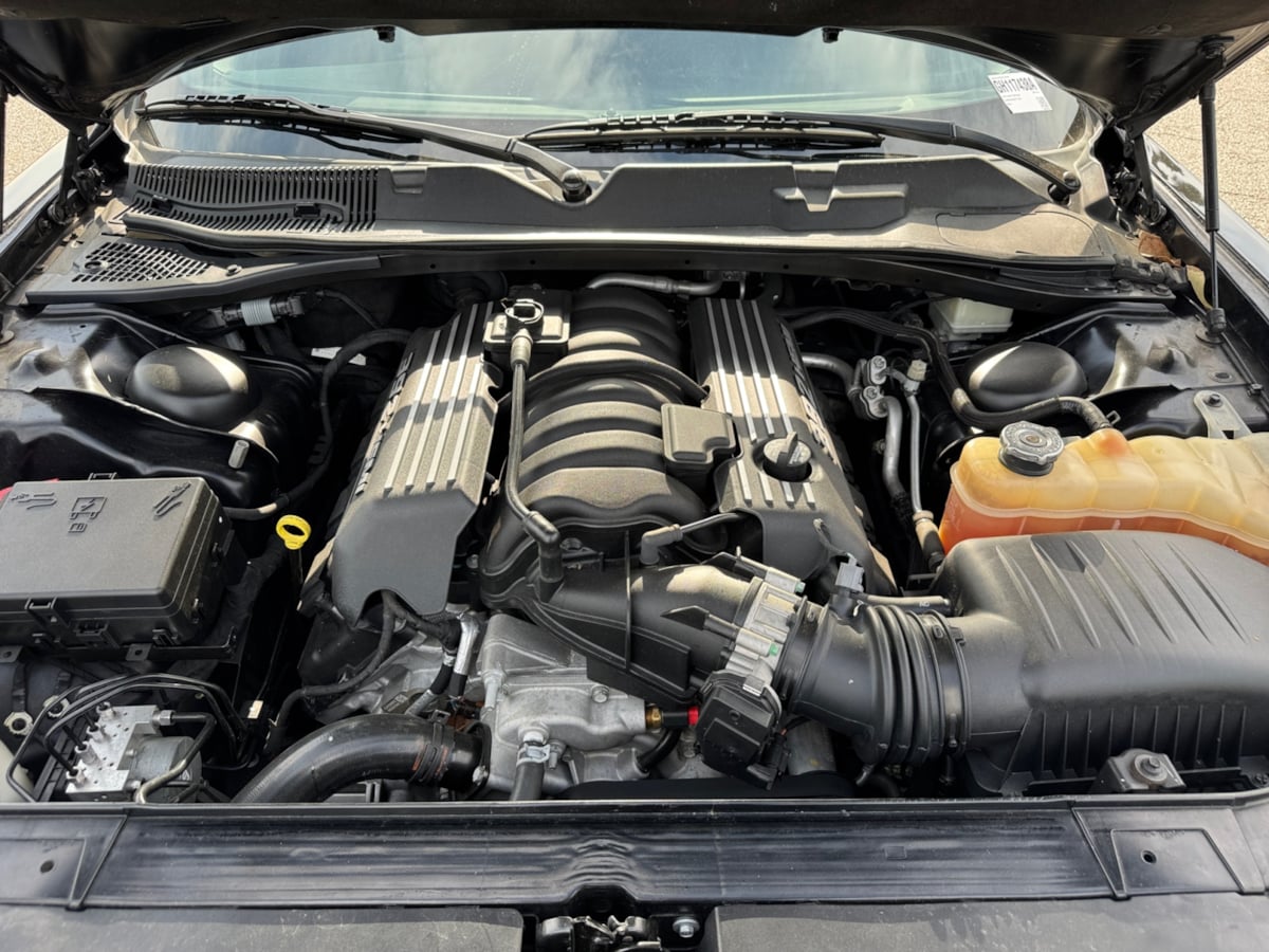 2016 Dodge Challenger SRT - Photo 20