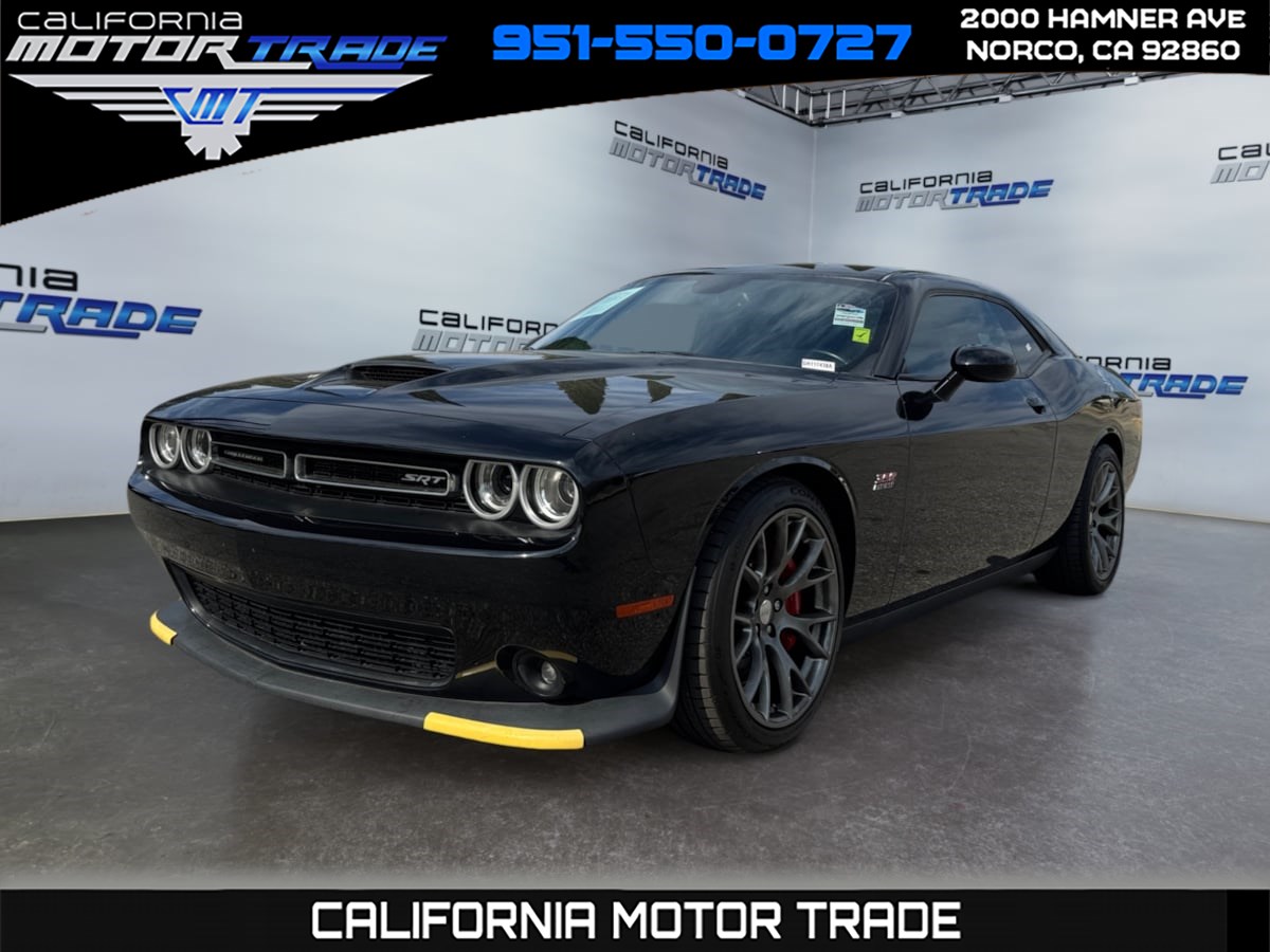 2016 Dodge Challenger SRT 392's photo