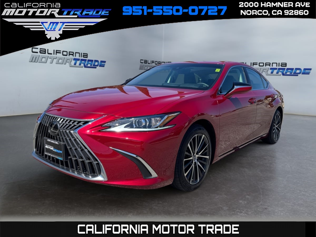 2024 Lexus ES 300h 300h's photo