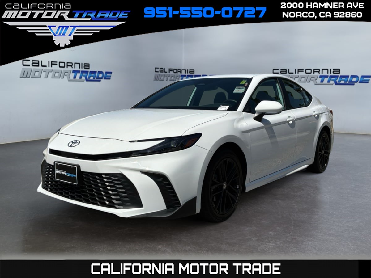 2025 Toyota Camry SE