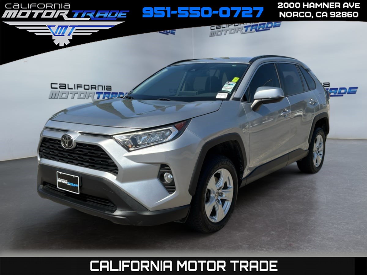 2021 Toyota RAV4 XLE FWD photo
