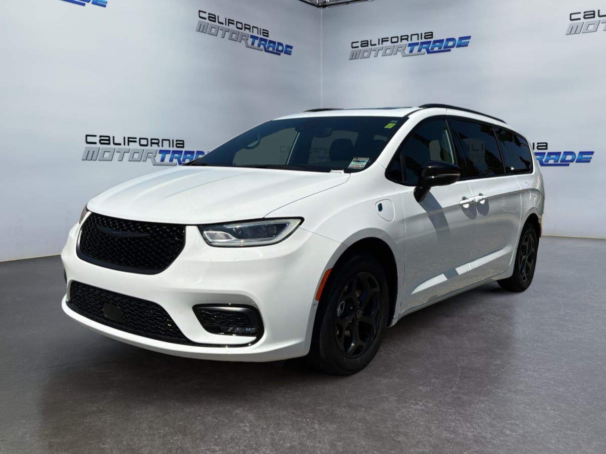 Chrysler Pacifica photo 23