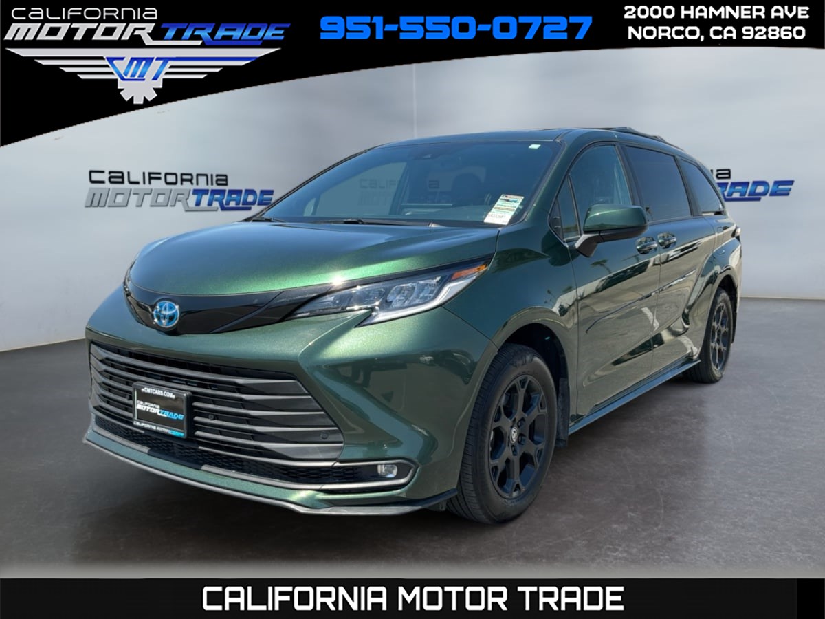 2025 Toyota Sienna Woodland Edition