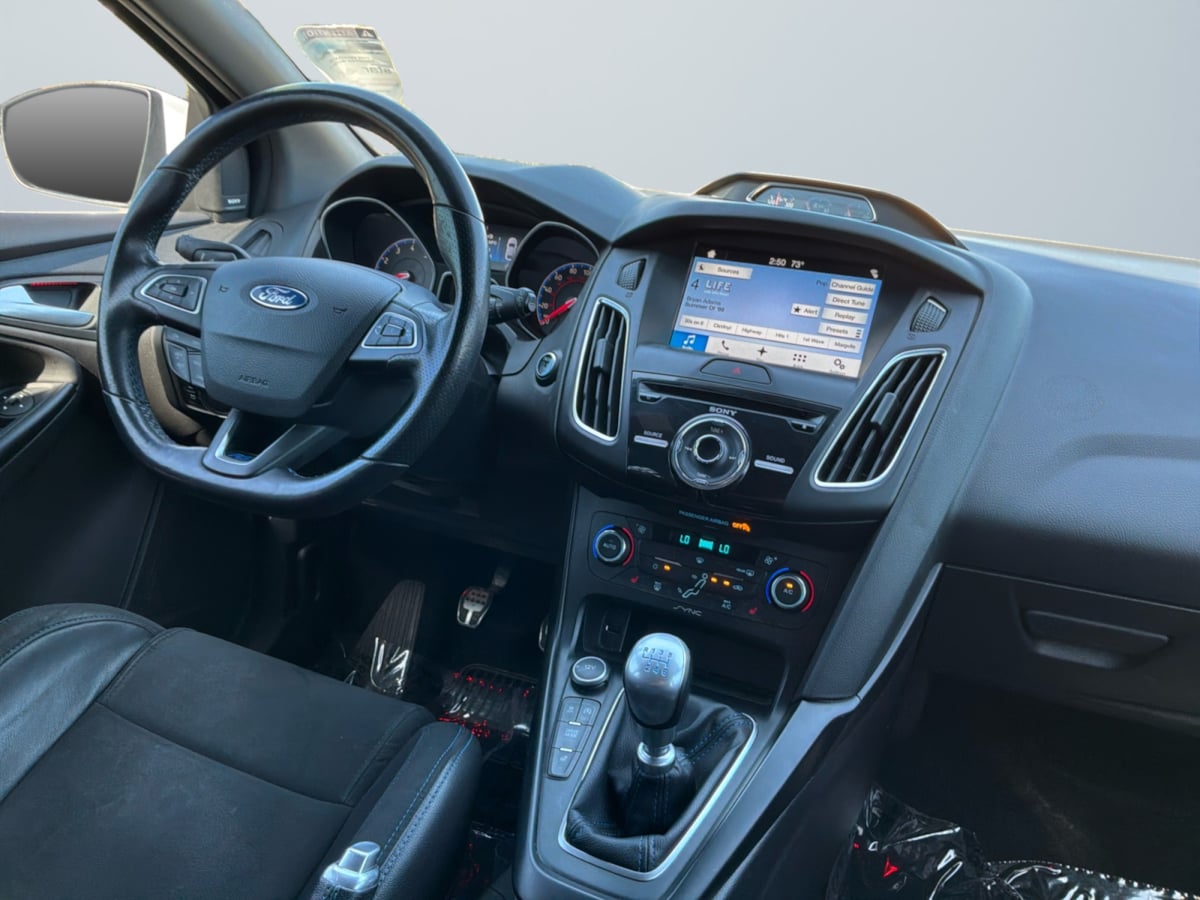 Ford Focus photo 14