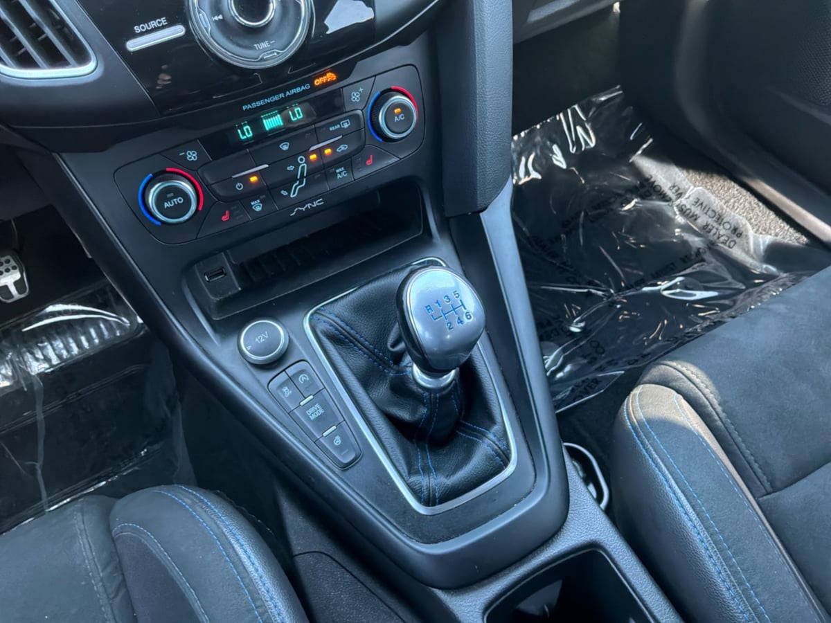 Ford Focus photo 17