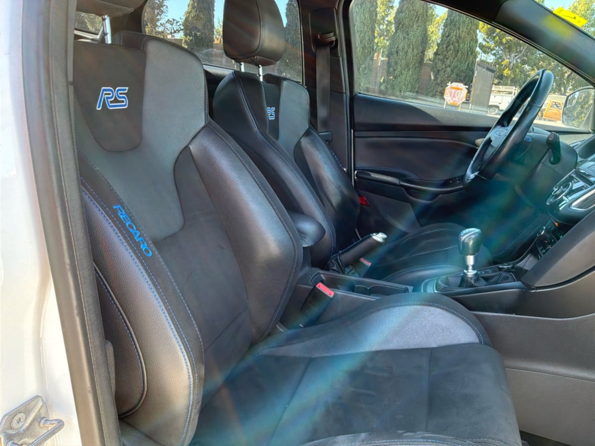 Ford Focus photo 22