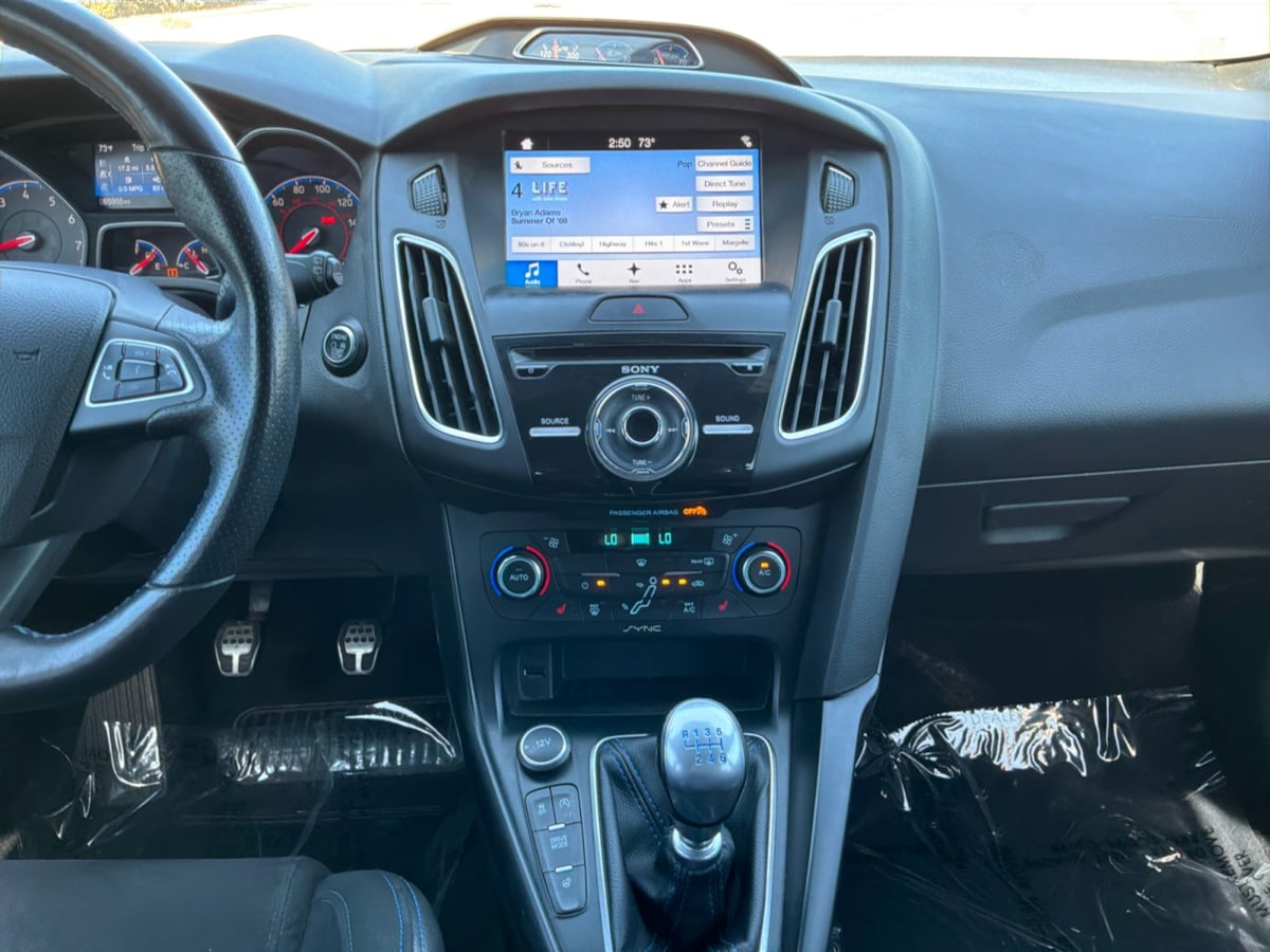 Ford Focus photo 15