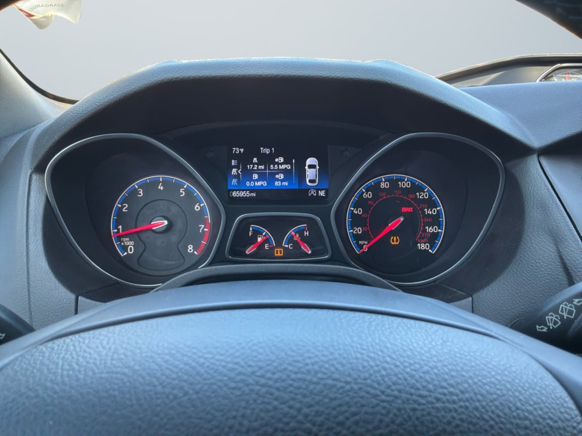 Ford Focus photo 12