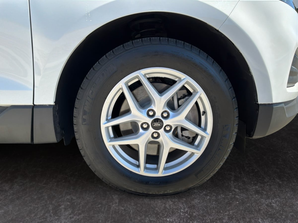 2024 Ford Edge SEL - Photo 9