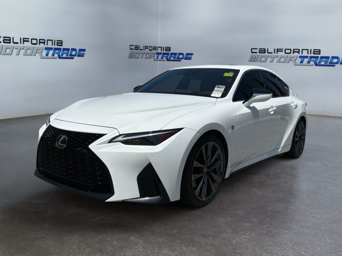 Lexus IS photo 23