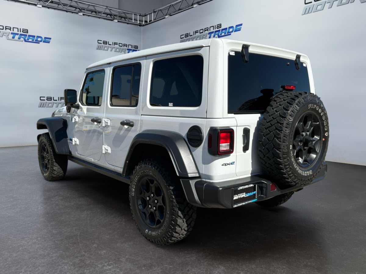 Jeep Wrangler photo 7