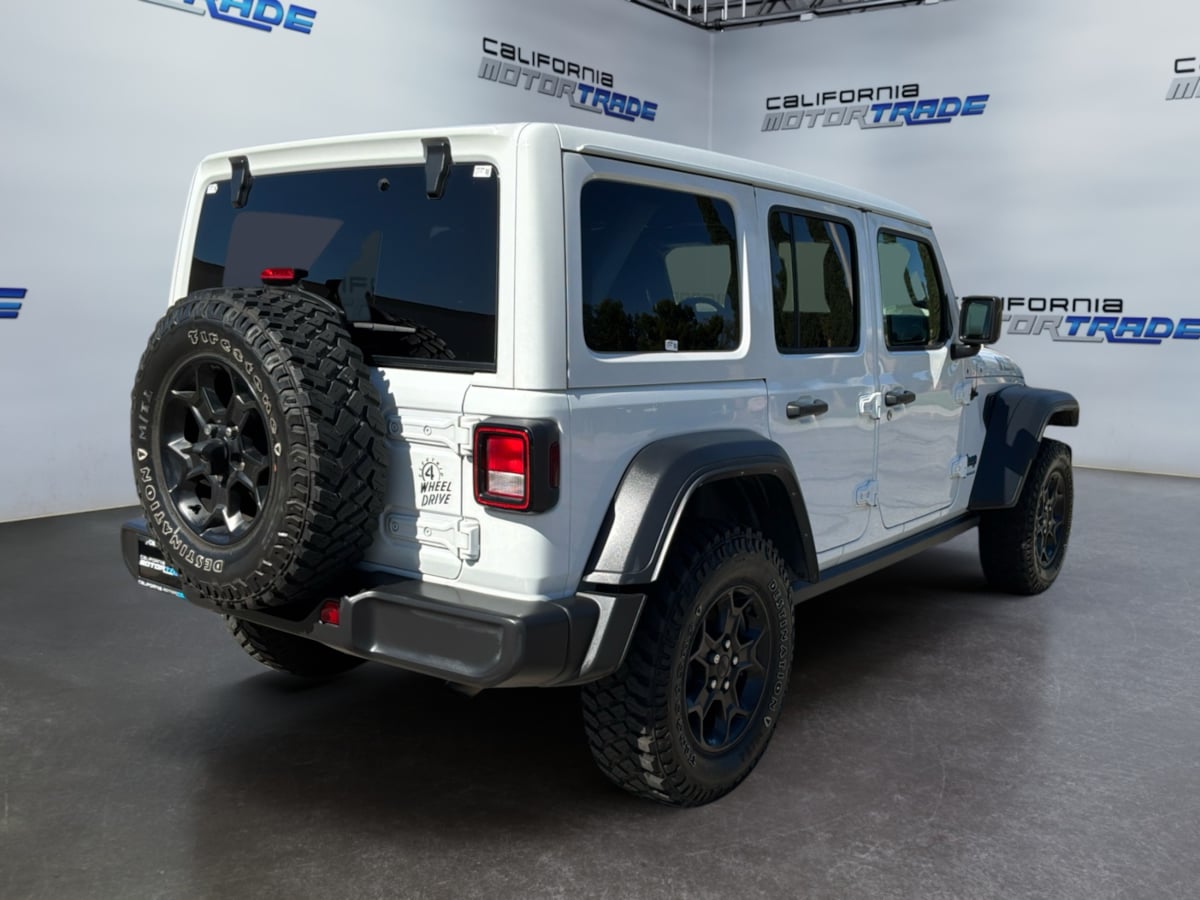 Jeep Wrangler photo 5
