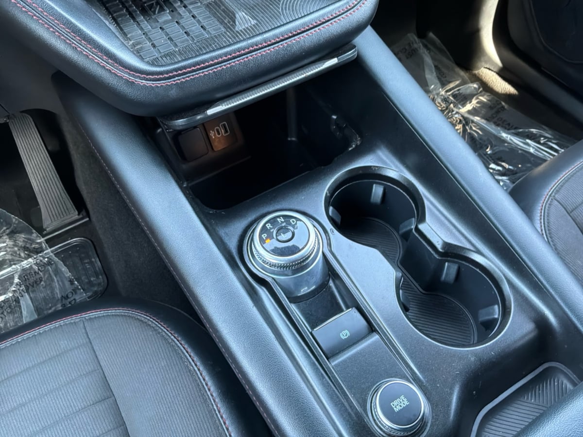 Ford Explorer photo 16