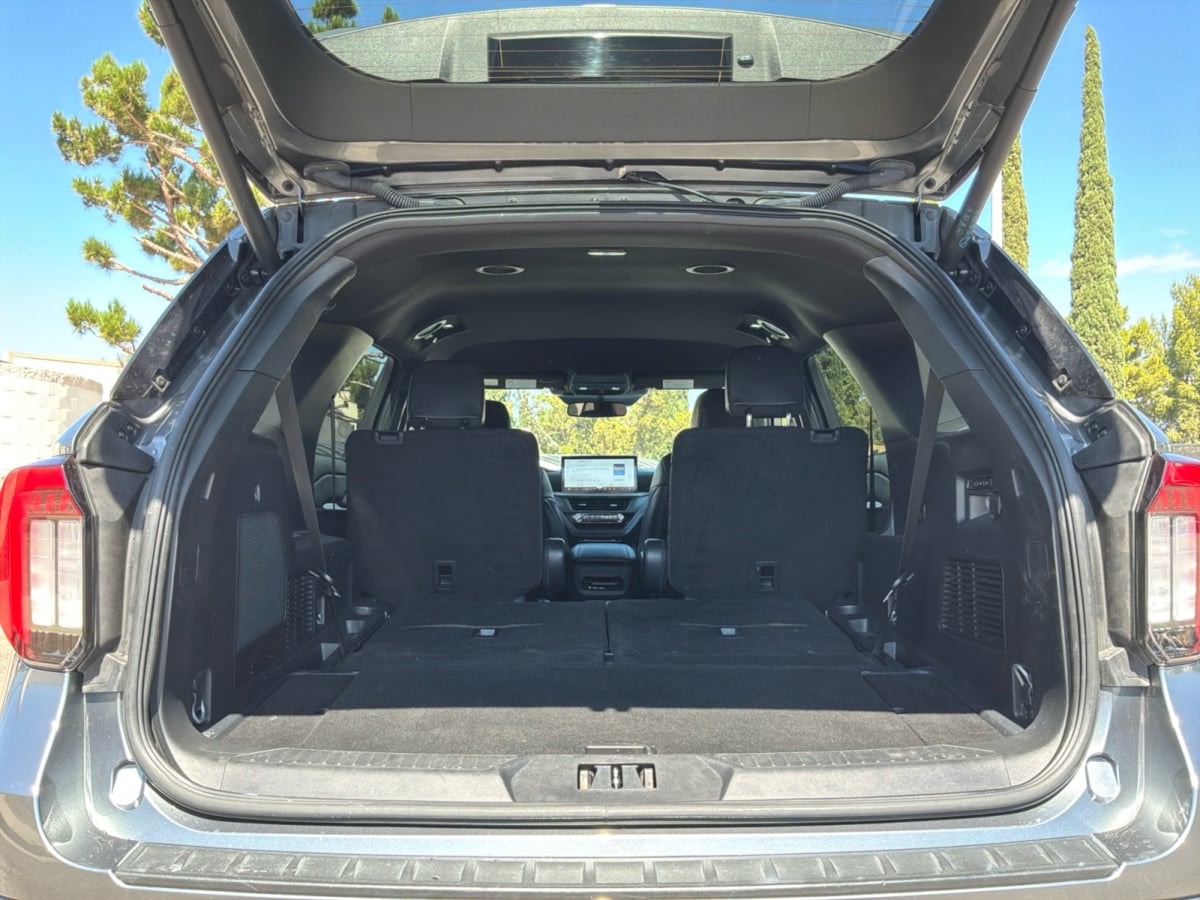 Ford Explorer photo 22