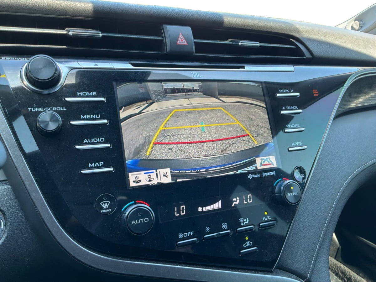 Toyota Camry photo 13