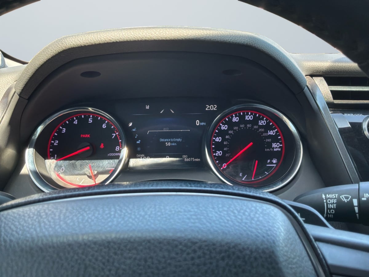 Toyota Camry photo 12