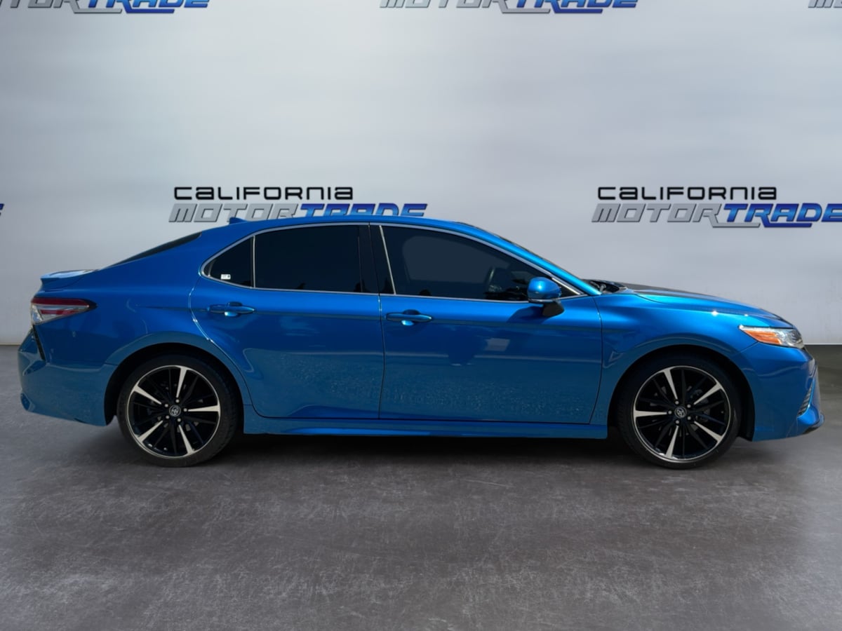 Toyota Camry photo 4