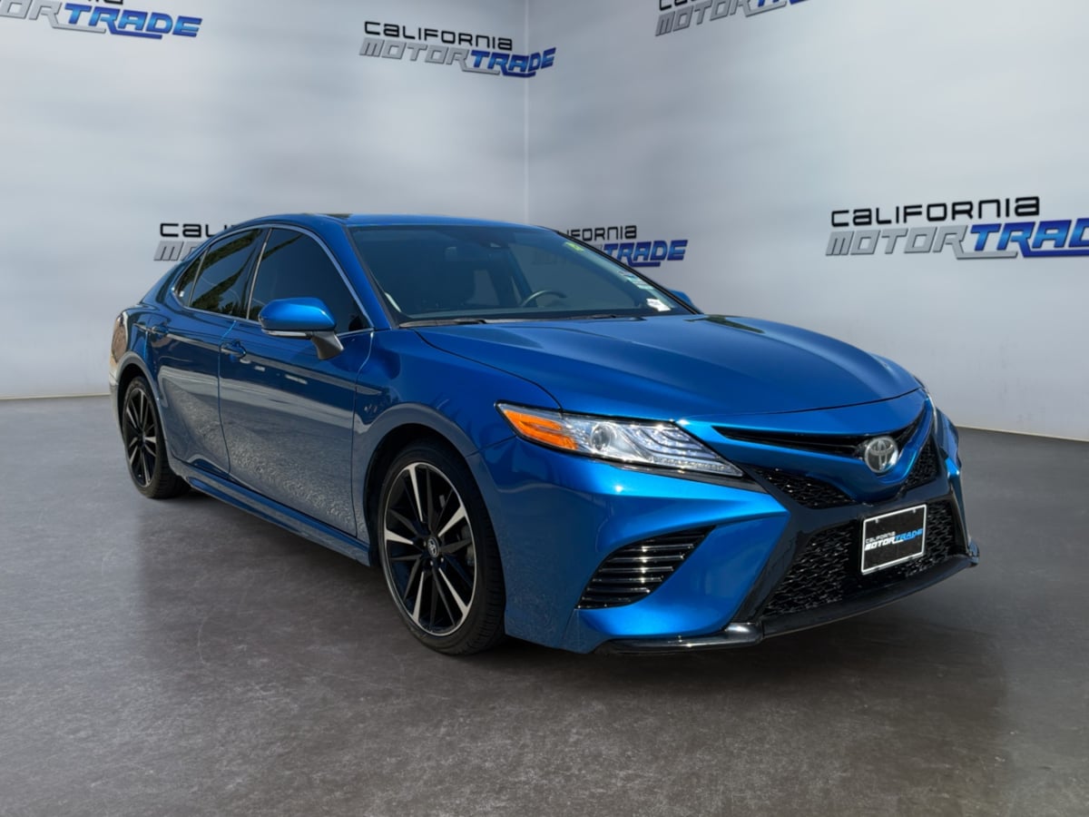 Toyota Camry photo 3