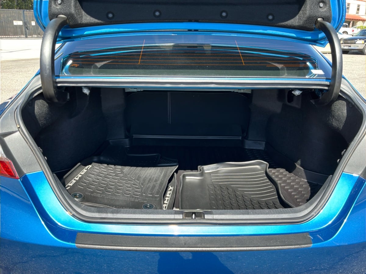 Toyota Camry photo 22