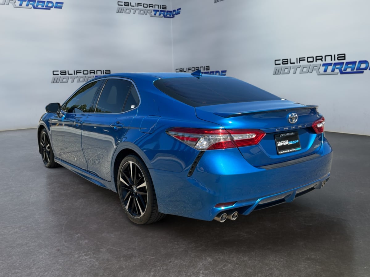 Toyota Camry photo 7