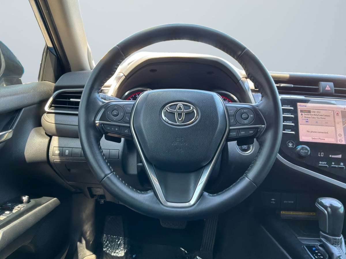 Toyota Camry photo 11
