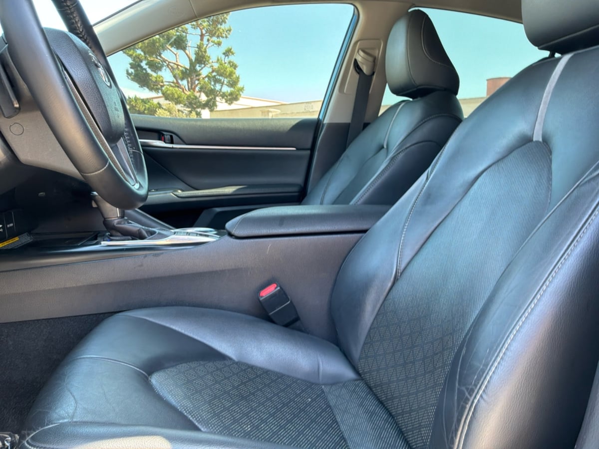 Toyota Camry photo 18