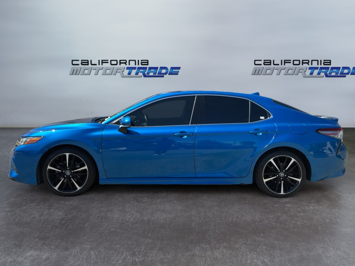Toyota Camry photo 8