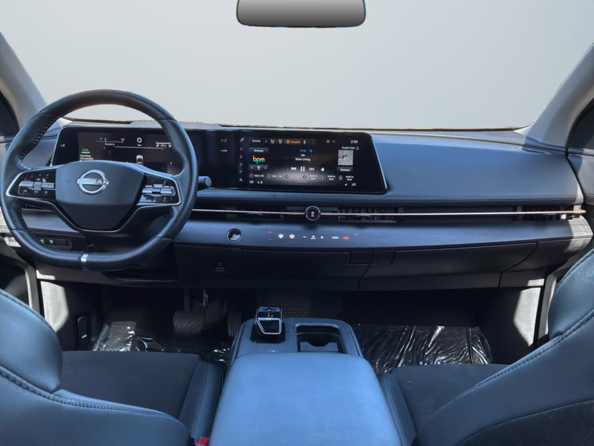 Nissan Ariya photo 10