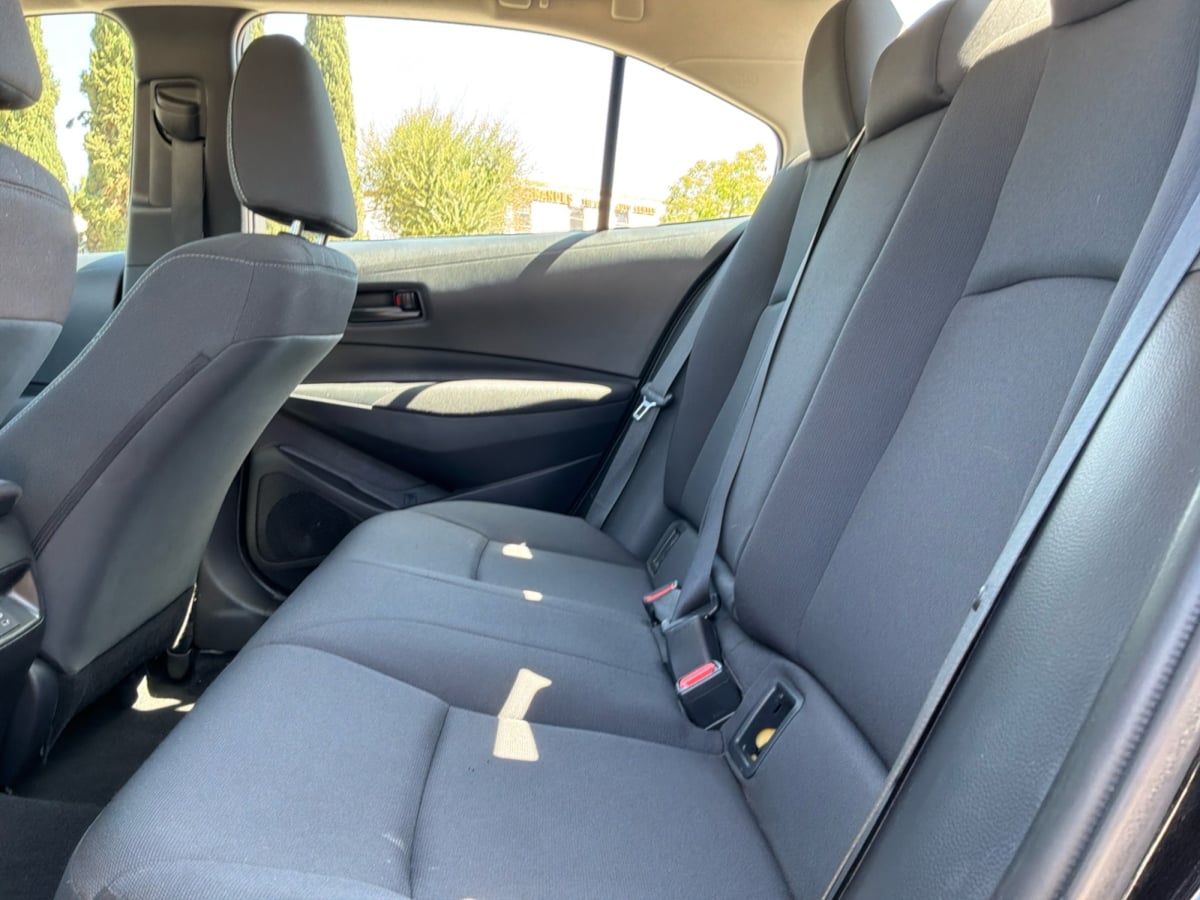 2025 Toyota Corolla LE - Photo 17