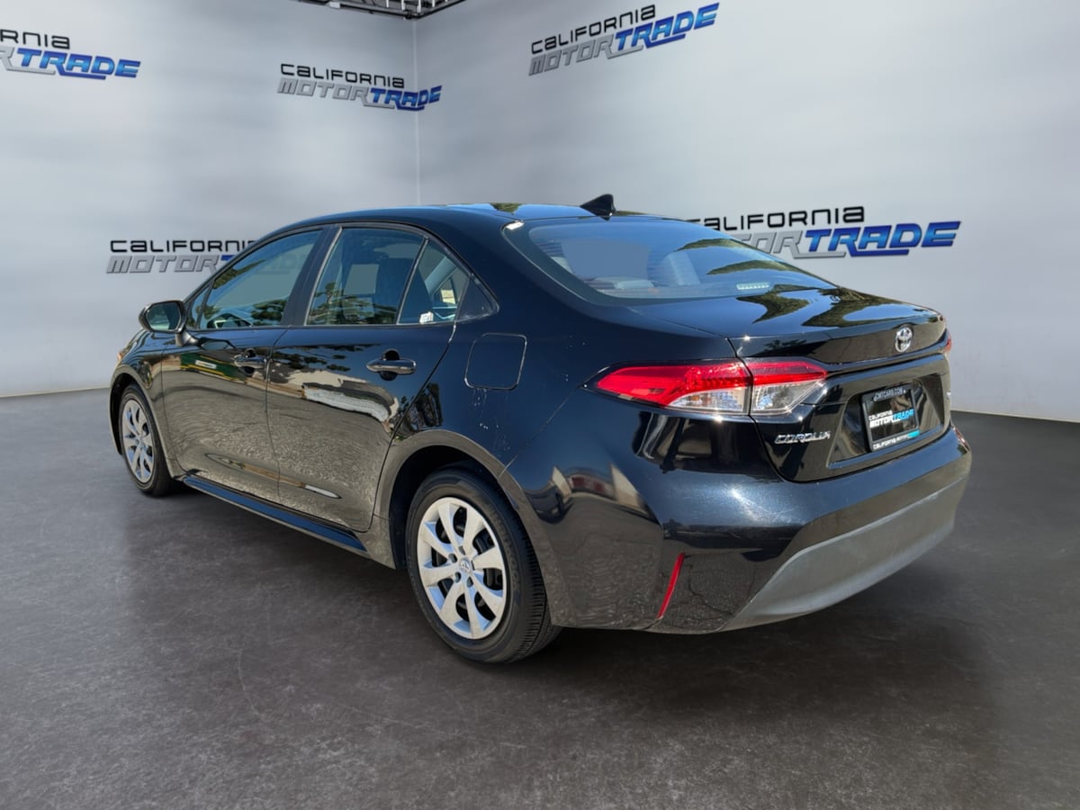 2025 Toyota Corolla LE - Photo 7