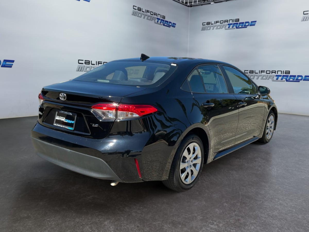 2025 Toyota Corolla LE - Photo 5