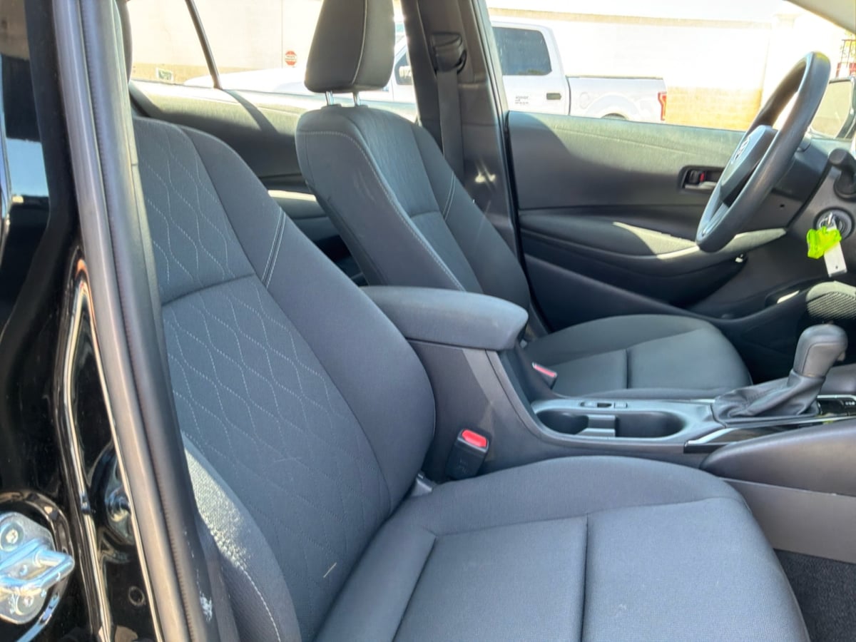 2025 Toyota Corolla LE - Photo 19