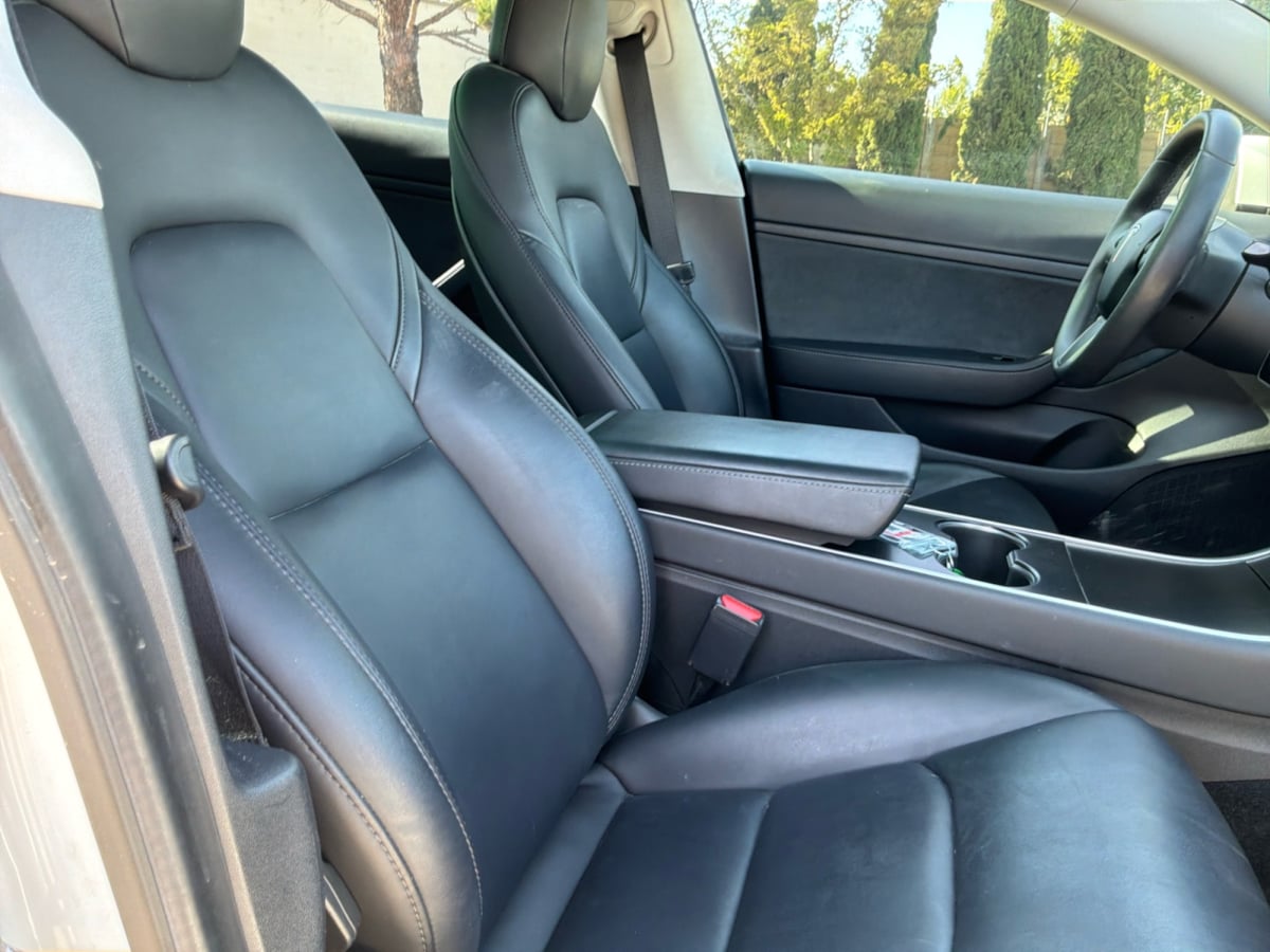 Tesla Model 3 photo 21