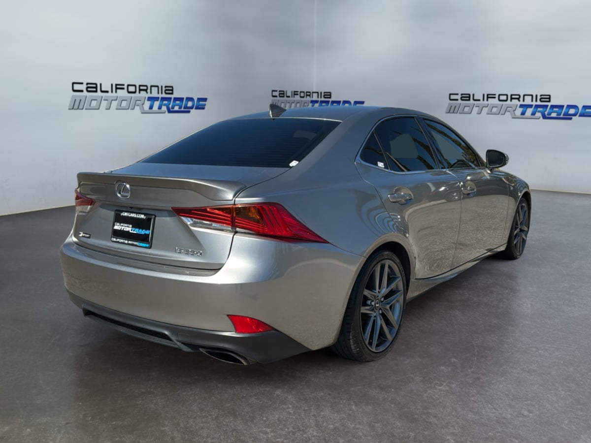Lexus IS photo 5