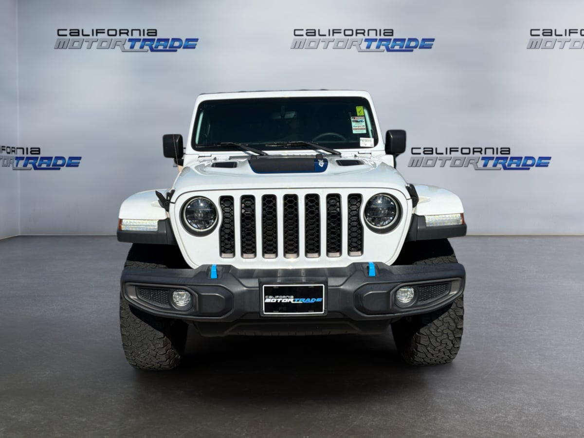 Jeep Wrangler photo 2