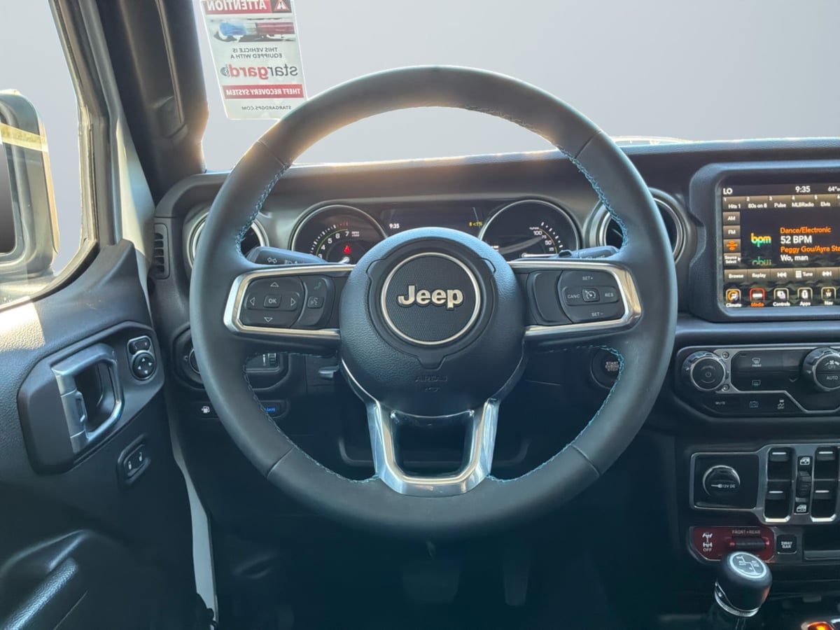 Jeep Wrangler photo 11