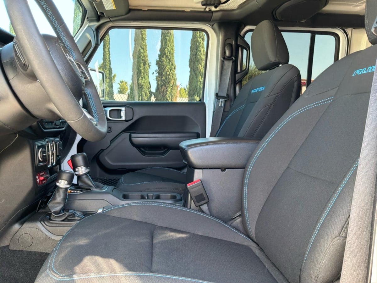 Jeep Wrangler photo 18