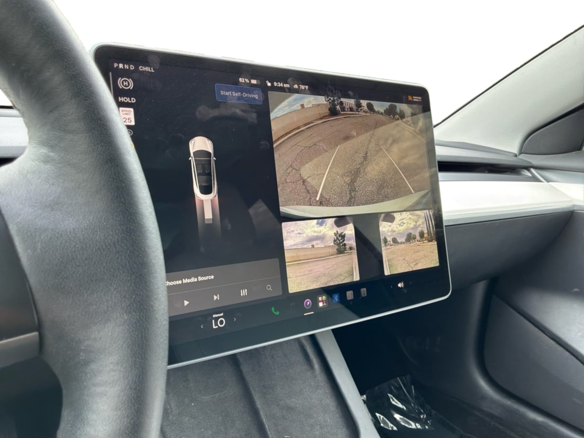 Tesla Model 3 photo 13