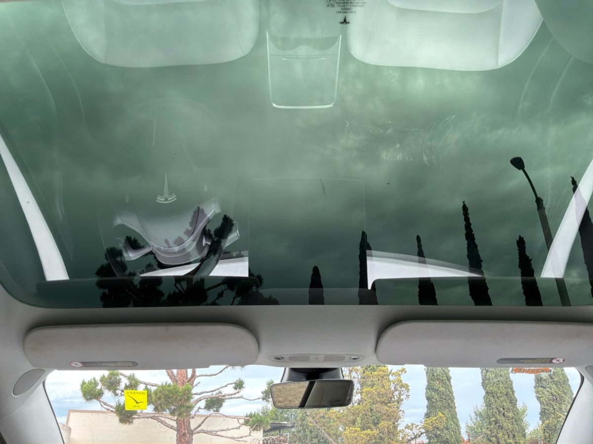 Tesla Model 3 photo 16