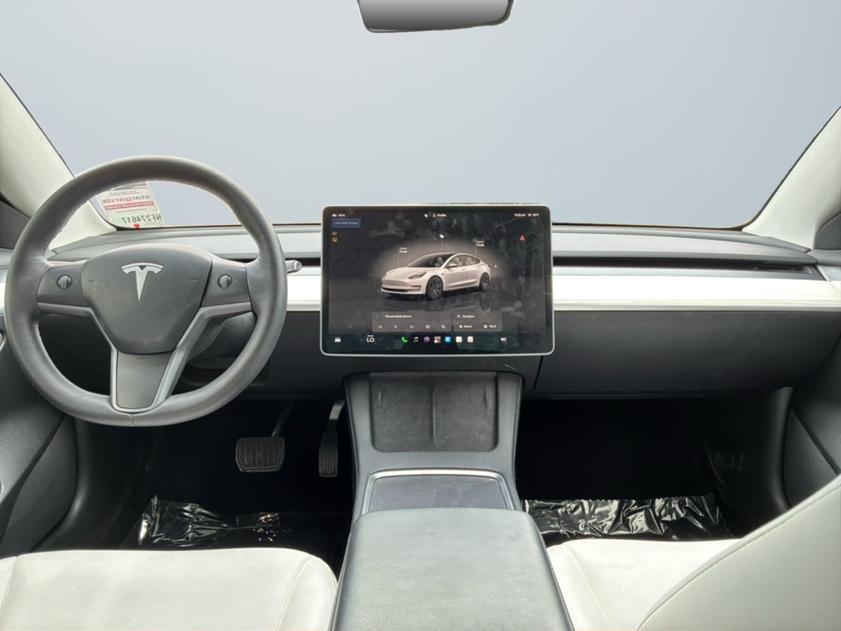 Tesla Model 3 photo 10