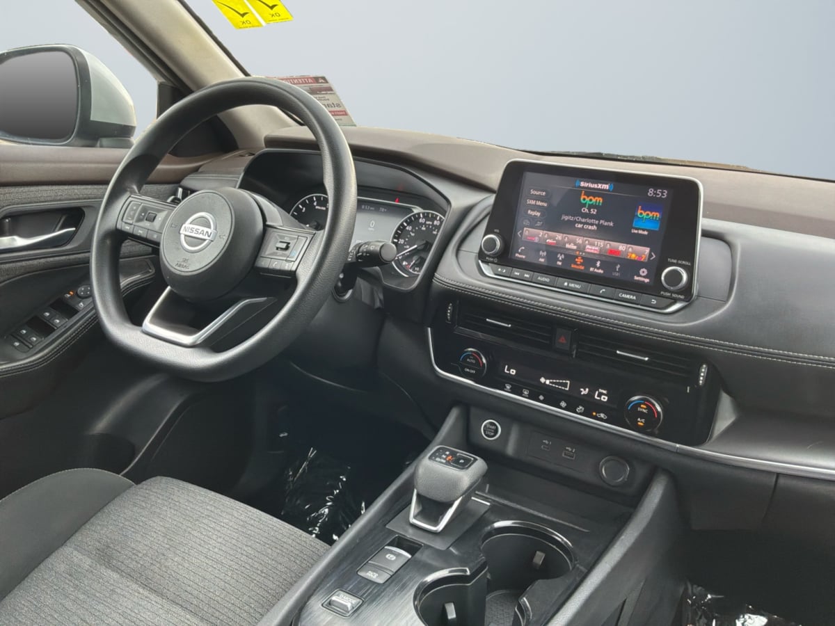 Nissan Rogue photo 14