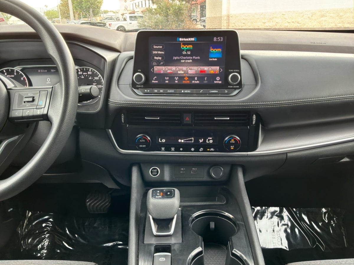 Nissan Rogue photo 15