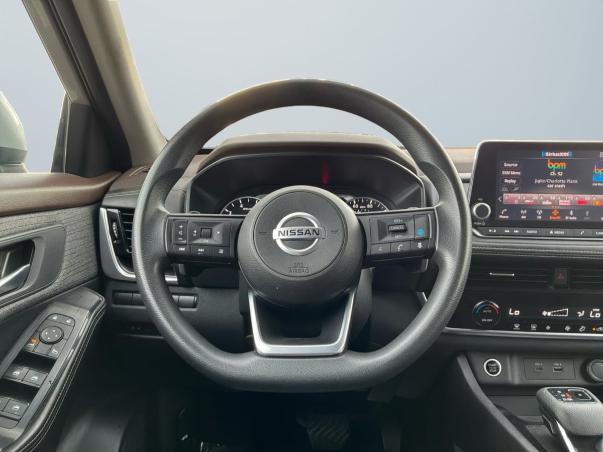 Nissan Rogue photo 11